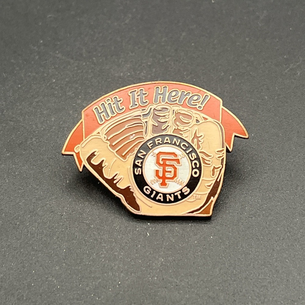 MLB Baseball San Francisco Giants Glove‎ Hit It Here! Lapel Hat Pin